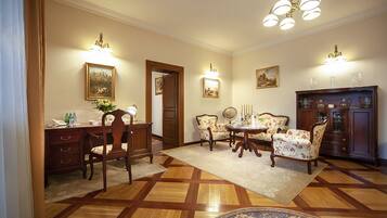 Departamento Premium (Apartament Pieniazkowy) | Área de sala de estar | Televisión de pantalla plana