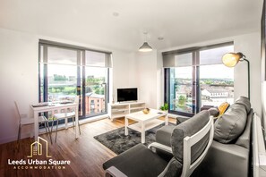 Living area - Leeds Urban Square Apartments (Leeds)