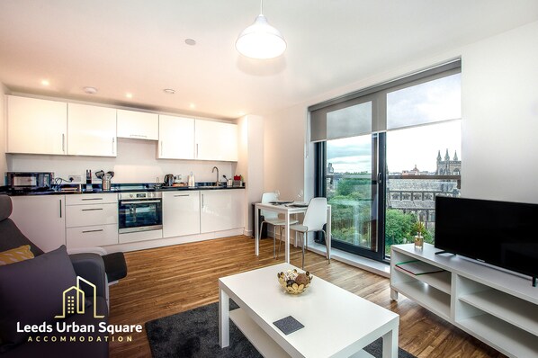 Living area - Leeds Urban Square Apartments (Leeds)