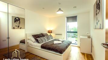 Apartment (904) | Iron/ironing board, free WiFi, bed sheets