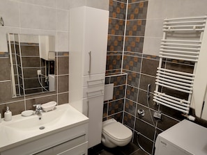 Bathroom - Mirtta (Prague)