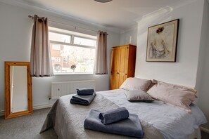 Iron/ironing board, free WiFi, bed sheets - Mariners House (King's Lynn)