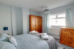 Iron/ironing board, free WiFi, bed sheets