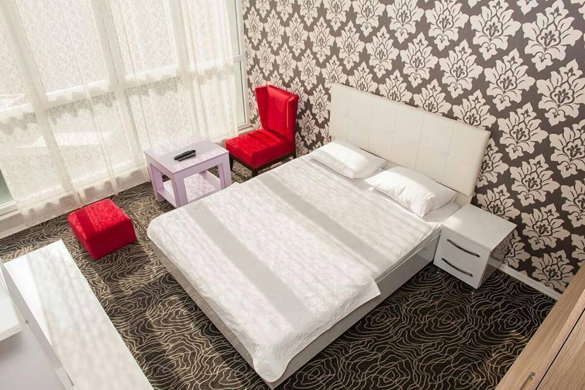 1 bedroom, desk, soundproofing, free WiFi
