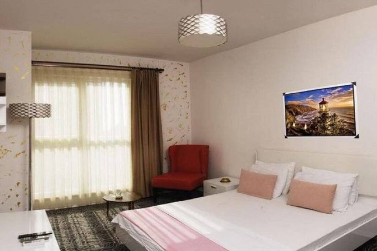 1 bedroom, desk, soundproofing, free WiFi