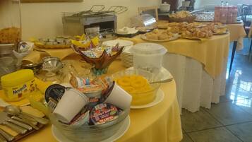 Petit déjeuner buffet compris tous les jours