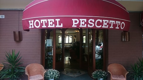 Front of property. Hotel Pescetto