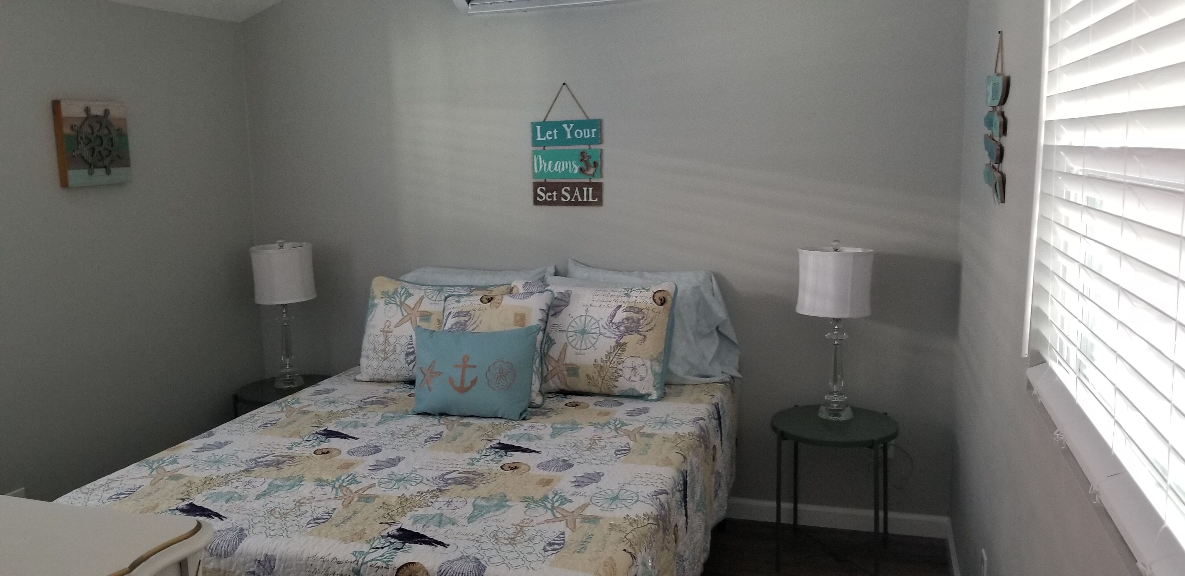 1 chambre, fer et planche à repasser, Wi-Fi gratuit, draps fournis