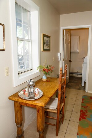 Studio | Private kitchen | Fridge, oven, coffee/tea maker, toaster - The Blue Room - Charming Studio, Great Location! by RedAwning (Alpine)