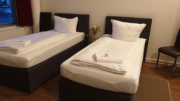 1 chambre, bureau, Wi-Fi gratuit, draps fournis