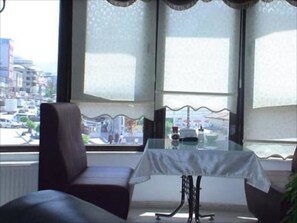 Free daily buffet breakfast  - Hotel Side (Van)