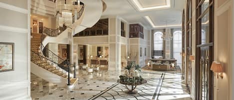 로비 좌석 공간