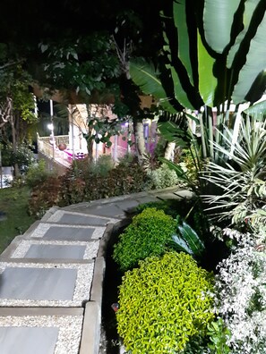 Property grounds - Modern Studio on the way to underground river (Puerto Princesa)