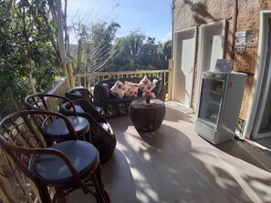 Property grounds - Modern Studio on the way to underground river (Puerto Princesa)