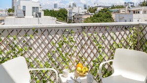 Unclassified image, 3 of 66, button - Ella SR by TLV2rent (Tel Aviv)