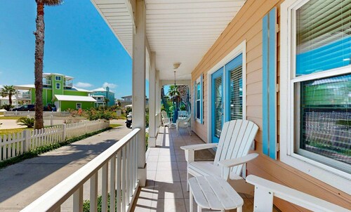 Private Hot Tub, Shared Pool, Game Room, Rooftop Deck, Tiki Bar, Golf Cart Included