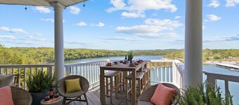 Daves Eureka: Magnificent Views of Table Rock Lake, 15min from Eureka Springs AR