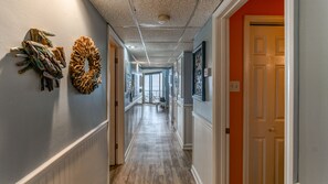 Interior - Leeward 101. Gulf Front, like having your own beach house. Edgewater's best! (Panama City Beach)