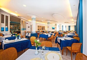 Desayuno buffet incluido todos los días