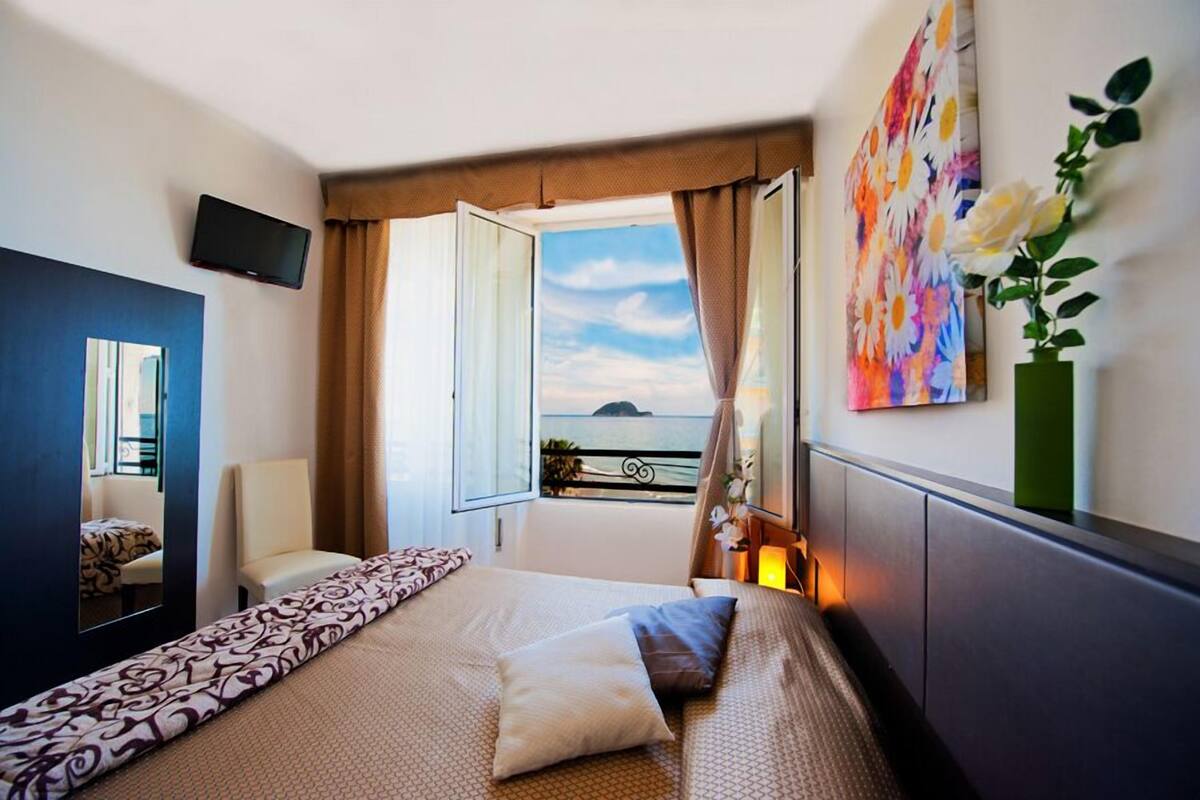 Chambre Double | Coffres-forts dans les chambres, Wi-Fi gratuit