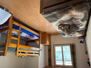 2 bedrooms