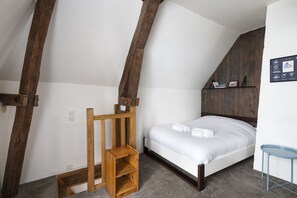 1 bedroom, desk, soundproofing, iron/ironing board