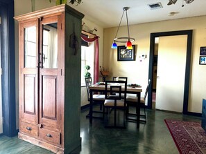 Dining - Incredible views from the top of the hill (Johnson City)