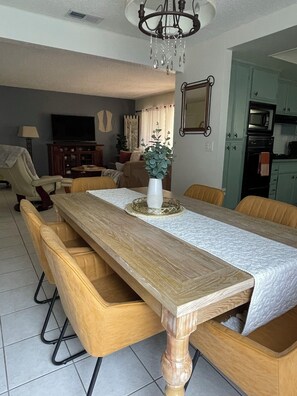 Dining - Just Relax and Enjoy (Palm Springs)