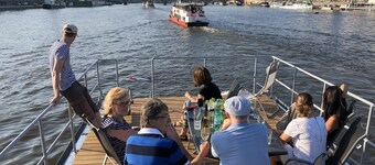 Houseboat Bonanza in Prague - Bed & Cruise