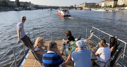 House Boat Bonanza - Ainutlaatuinen kokemus Prahassa