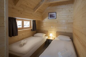 Standard Duplex, Multiple Beds | 2 bedrooms, individually decorated, individually furnished