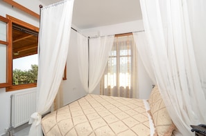 3 chambres, accès Internet, draps fournis