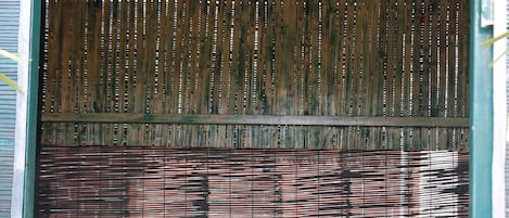 Breakfast, lunch, dinner served; local cuisine