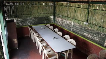 Breakfast, lunch, dinner served; local cuisine