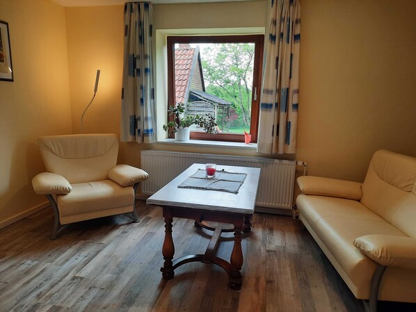 Unclassified image, 1 of 10, button