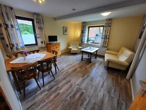 Unclassified image, 4 of 10, button