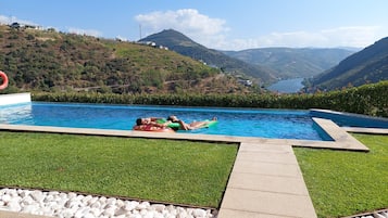 Outdoor pool, an infinity pool