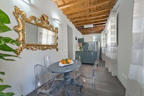 Dining - Casa Gallo Florence: a relaxing corner in the historic center of Florence. (Firenze)