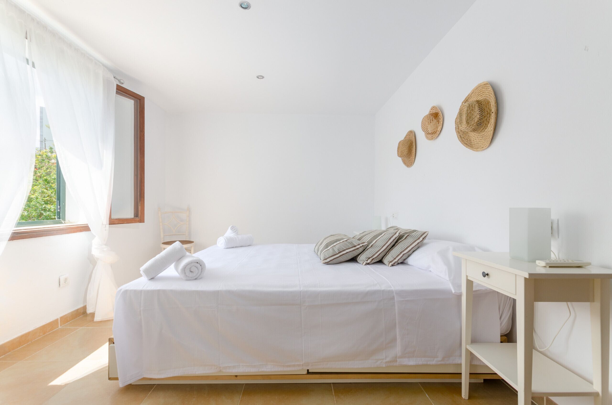 4 Schlafzimmer, Bügeleisen/Bügelbrett, kostenloses WLAN, Bettwäsche