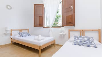 4 Schlafzimmer, BĂŒgeleisen/BĂŒgelbrett, kostenloses WLAN, BettwĂ€sche