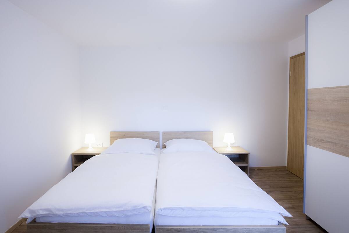 Sistema de insonorización, wifi gratis, decoración individual