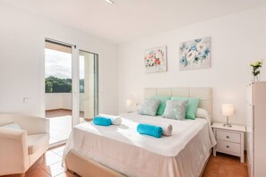 4 chambres, bureau, fer et planche à repasser, Wi-Fi