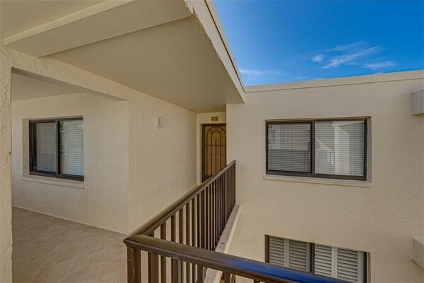 Maison, 2 chambres | Balcon