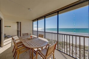 Maison, 2 chambres | Balcon