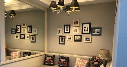 5 minutes to Bearing BTS, lots of street food