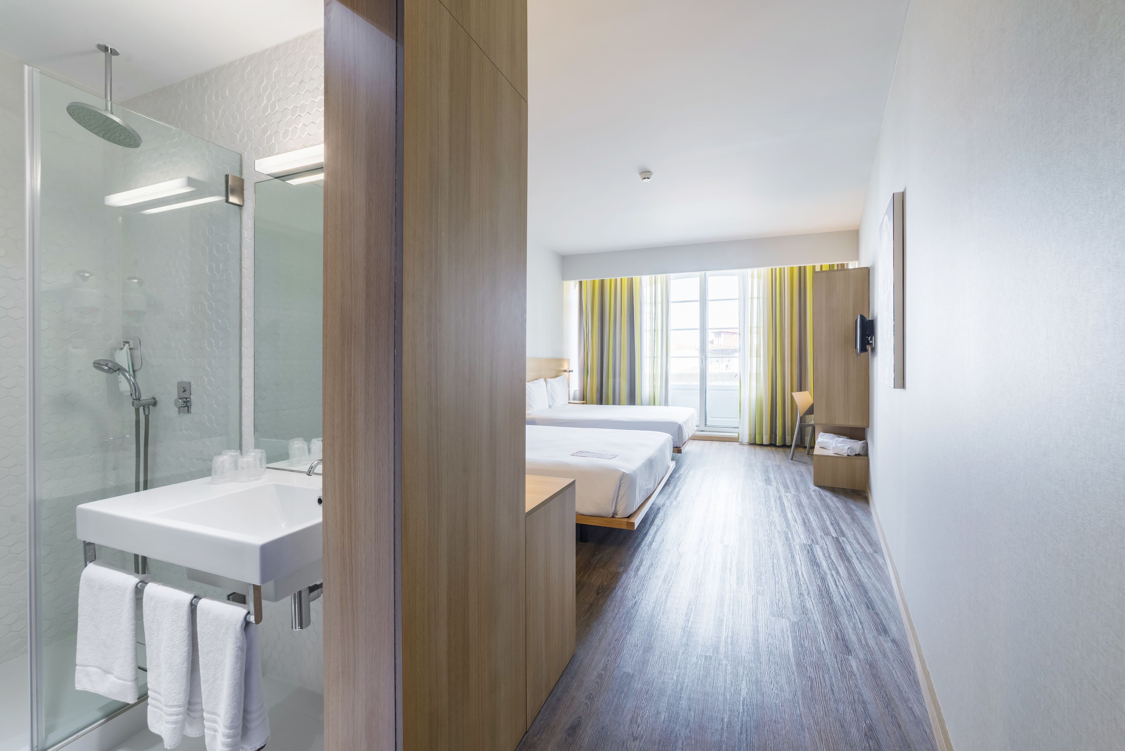 Photo - Moov Hotel Porto Centro