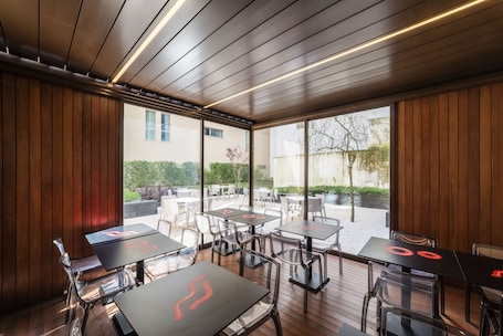 ๋งค์ผ ๋ทํ ์์นจ ์์ฌ(1์ธ๋น EUR 12.5)