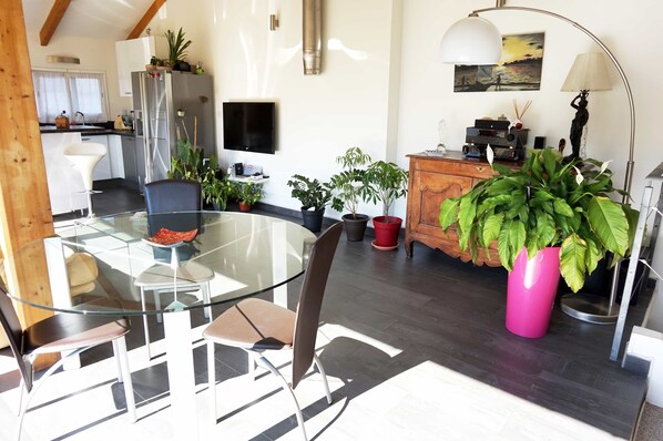Dining - Loft with terrace historic center (Perpignan)