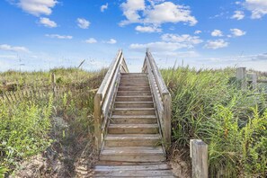 Property grounds - 5734- Sand N Sea - Oceanfront Nags Head Condo | Community Pool (Nags Head)