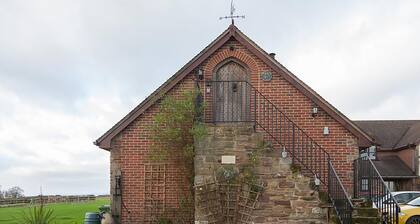Lyde Cross Coach House